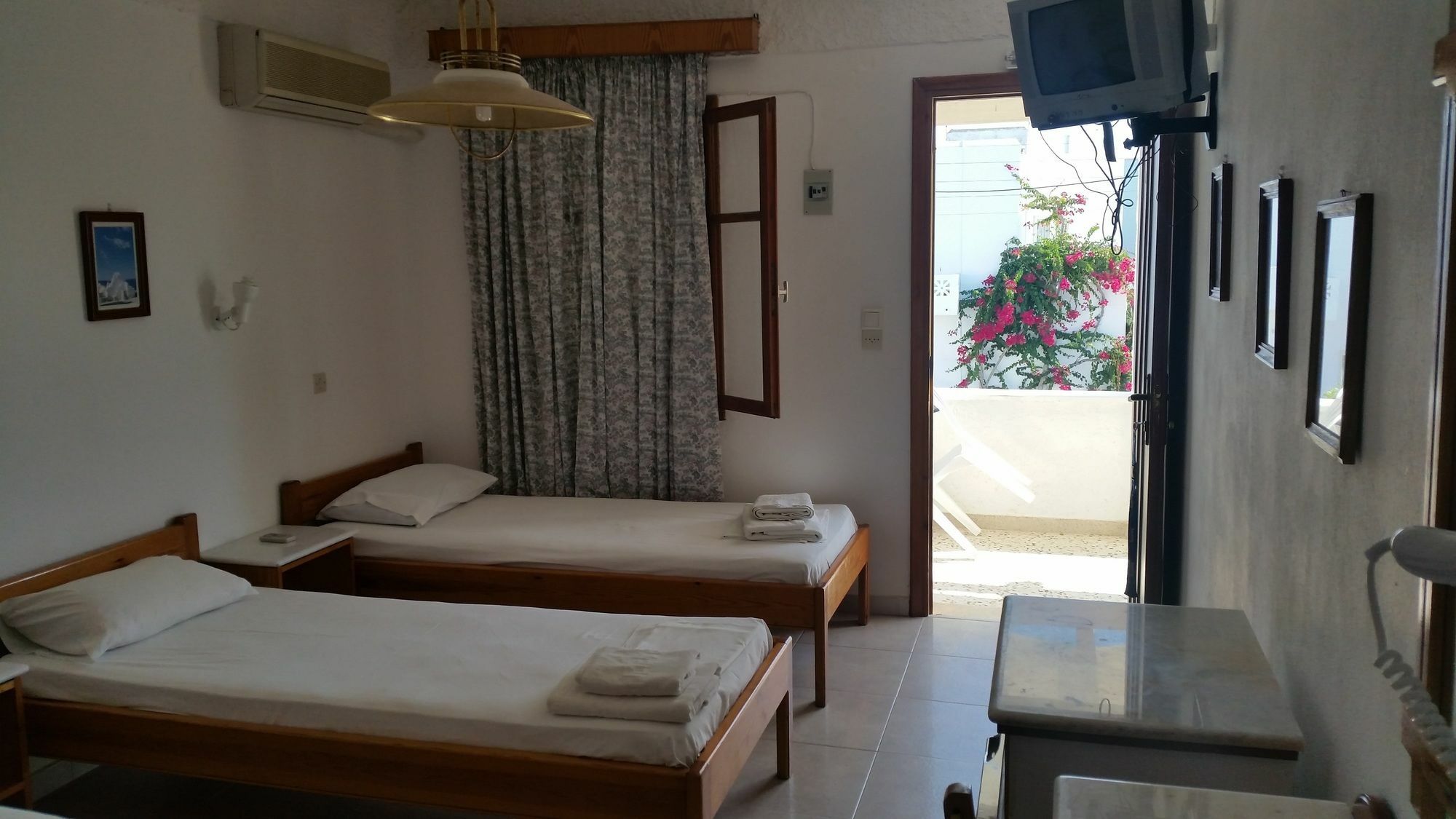 Rubini Rooms ปาริเกีย ภายนอก รูปภาพ